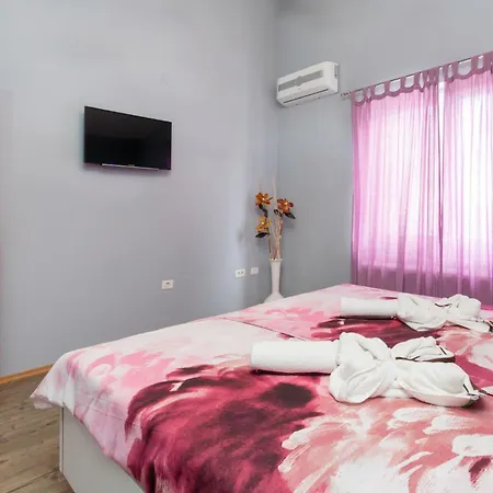 Gorgeous In With Wifi Holiday home *